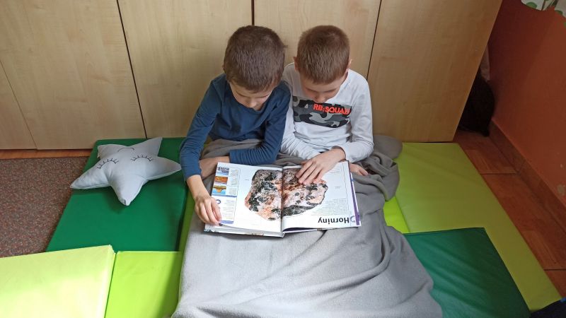 Read more about the article Marec – Mesiac knihy s našimi druhákmi (II. A, B, C)