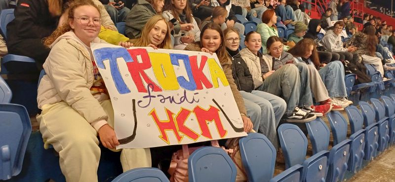 Read more about the article Školy idú na hokej