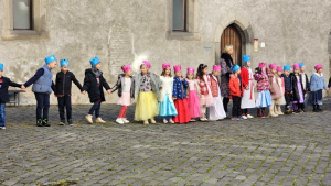 Read more about the article Prvácka pasovačka – malí rytieri a princezné sa stali žiakmi Tretej školy zvolenskej